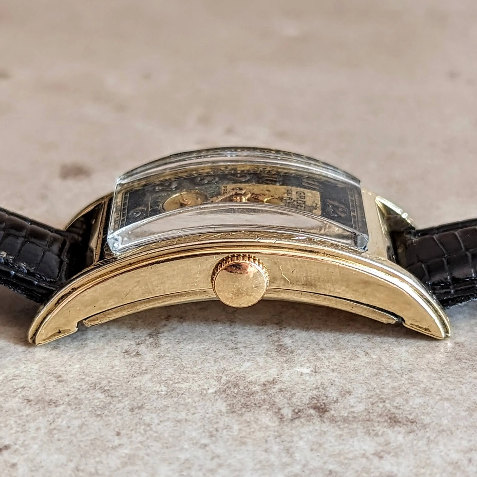 1937 GRUEN CURVEX Precision Watch 17 Jewels Cal. 330 Swiss Made Wristwatch