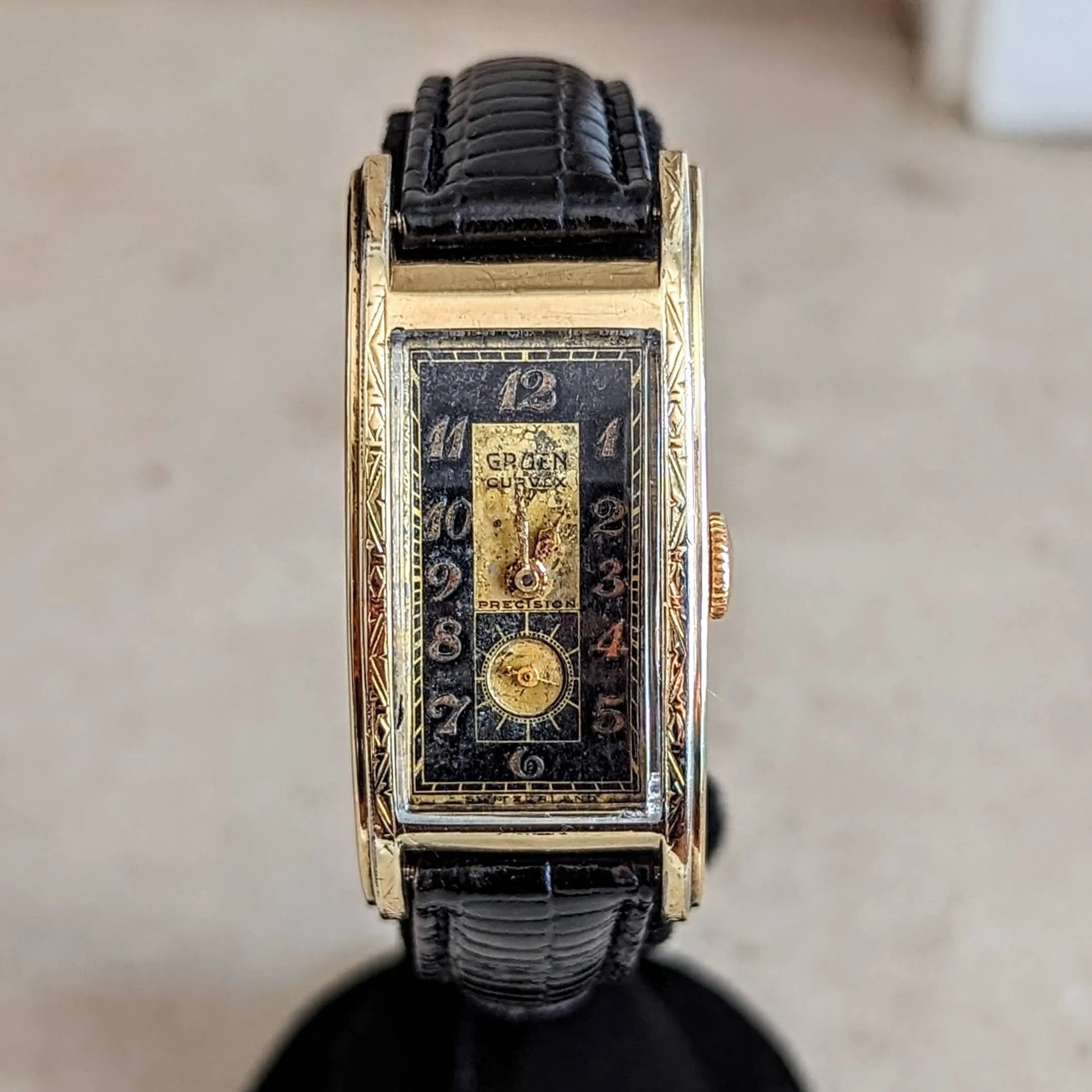 1937 GRUEN CURVEX Precision Watch 17 Jewels Cal. 330 Swiss Made Wristwatch