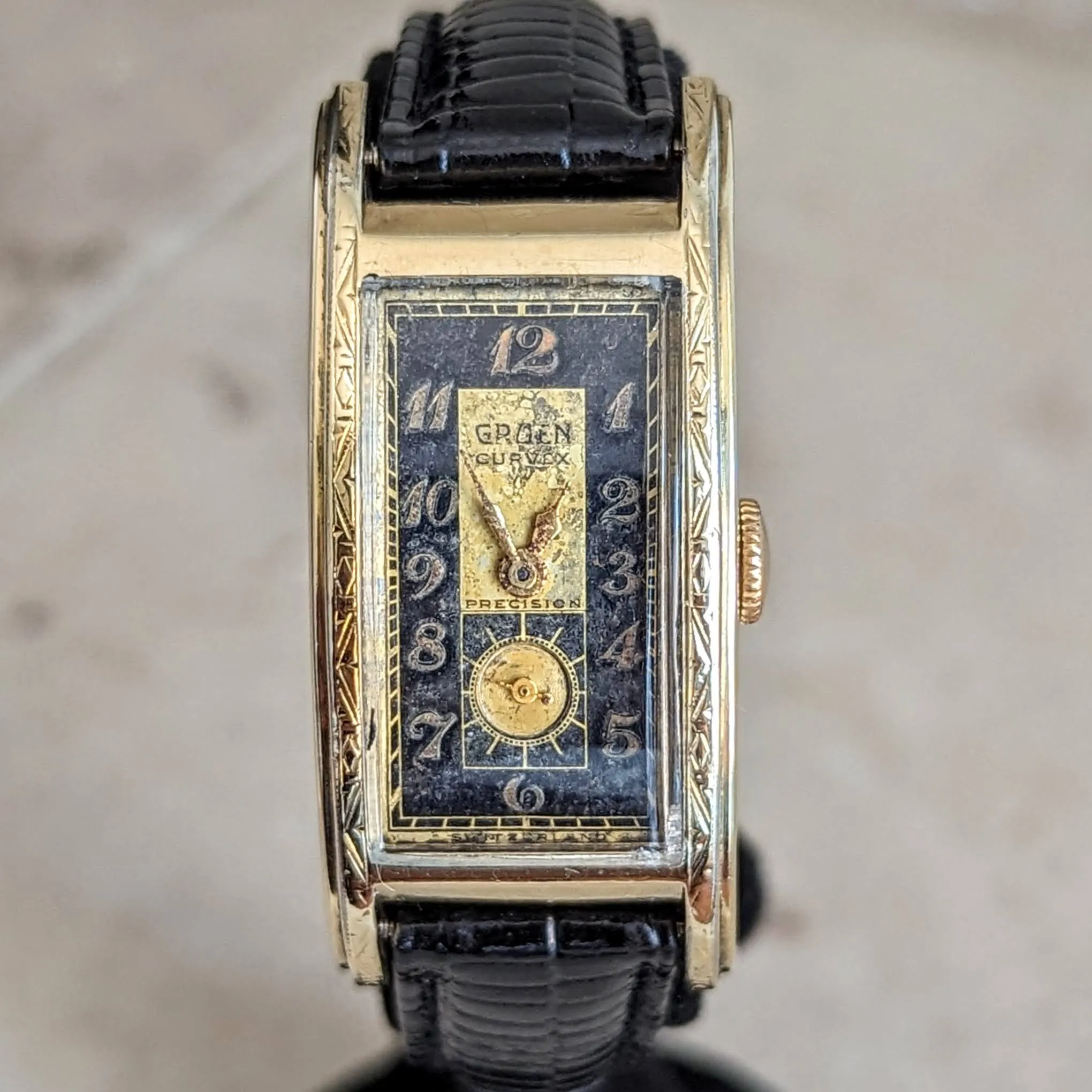 1937 GRUEN CURVEX Precision Watch 17 Jewels Cal. 330 Swiss Made Wristwatch