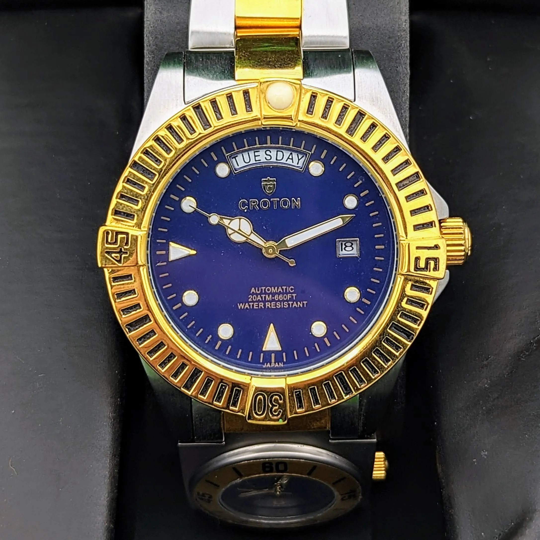 CROTON Wristwatch Two Time Zone Automatic and Quartz with Day Date Watch