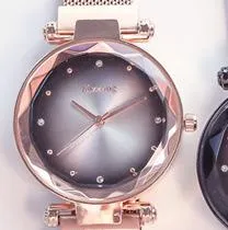 Magnet Magnetic Force Unique Creative Band Luxury Quartz Watches