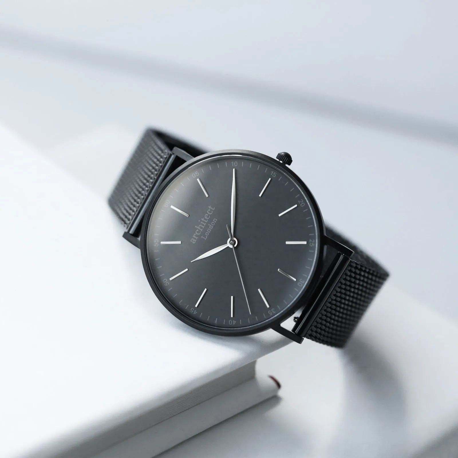 Men's Minimalist Engraved Watch In Pitch Black Mesh