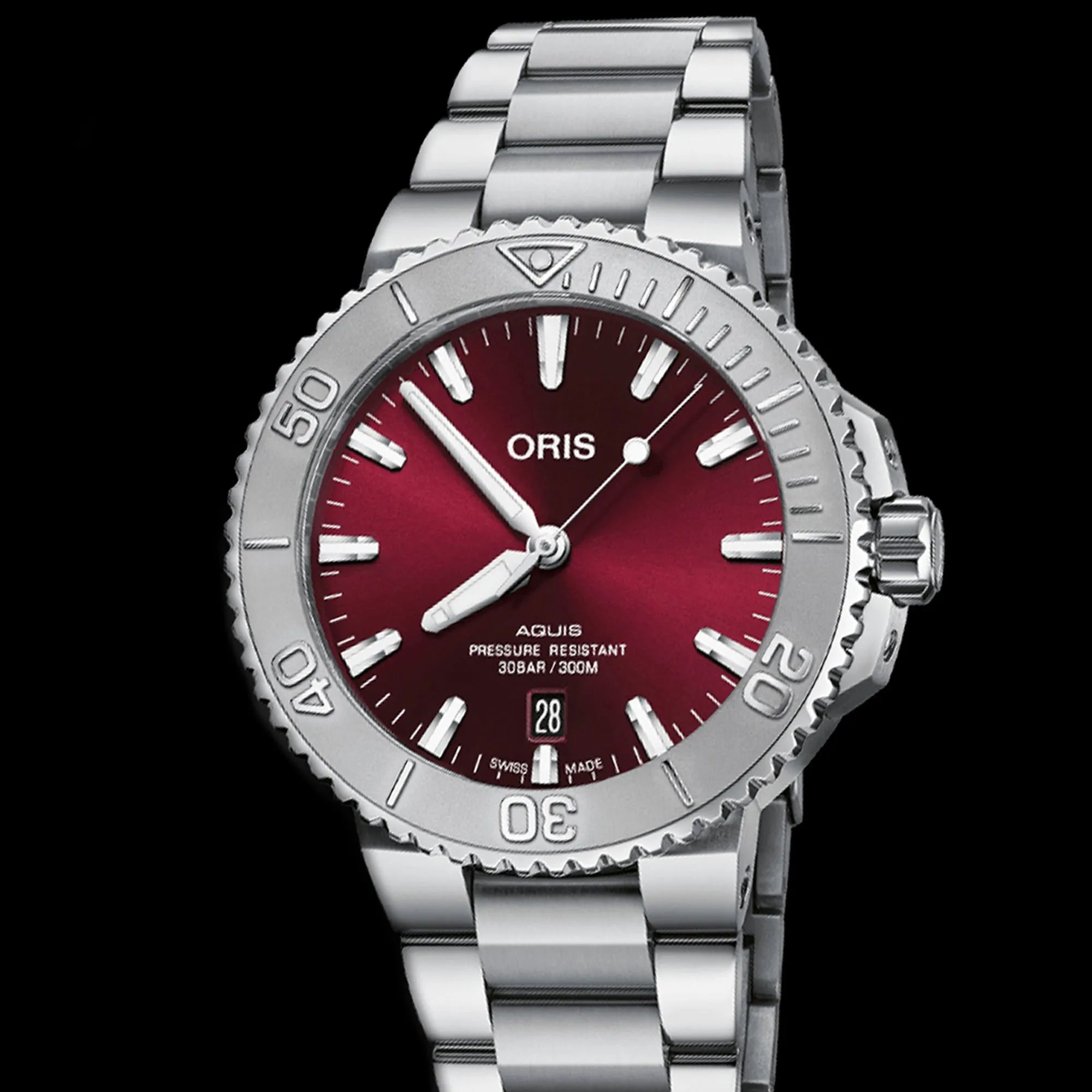 Oris - Aquis Date Red 41.5mm