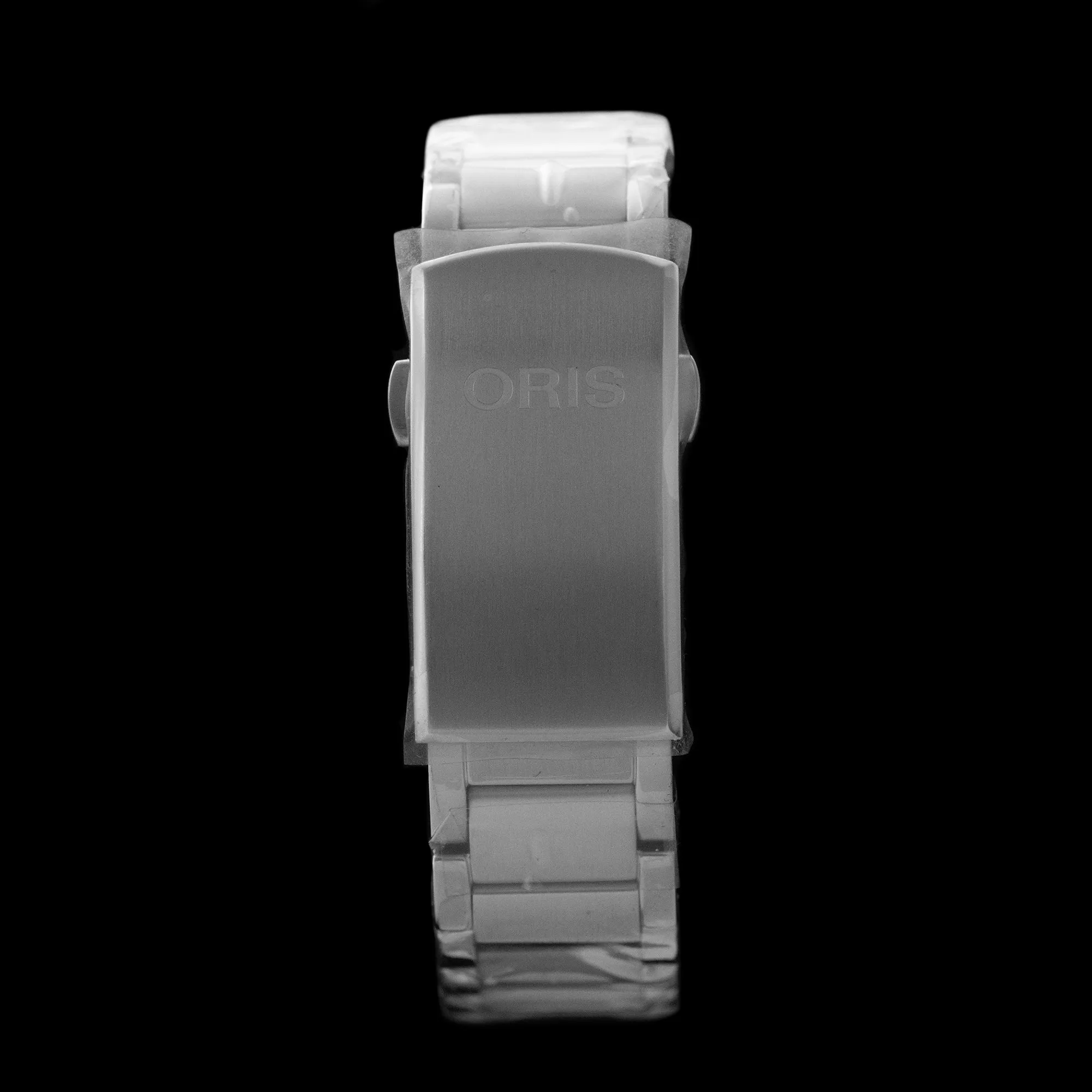 Oris - Aquis Date Red 41.5mm