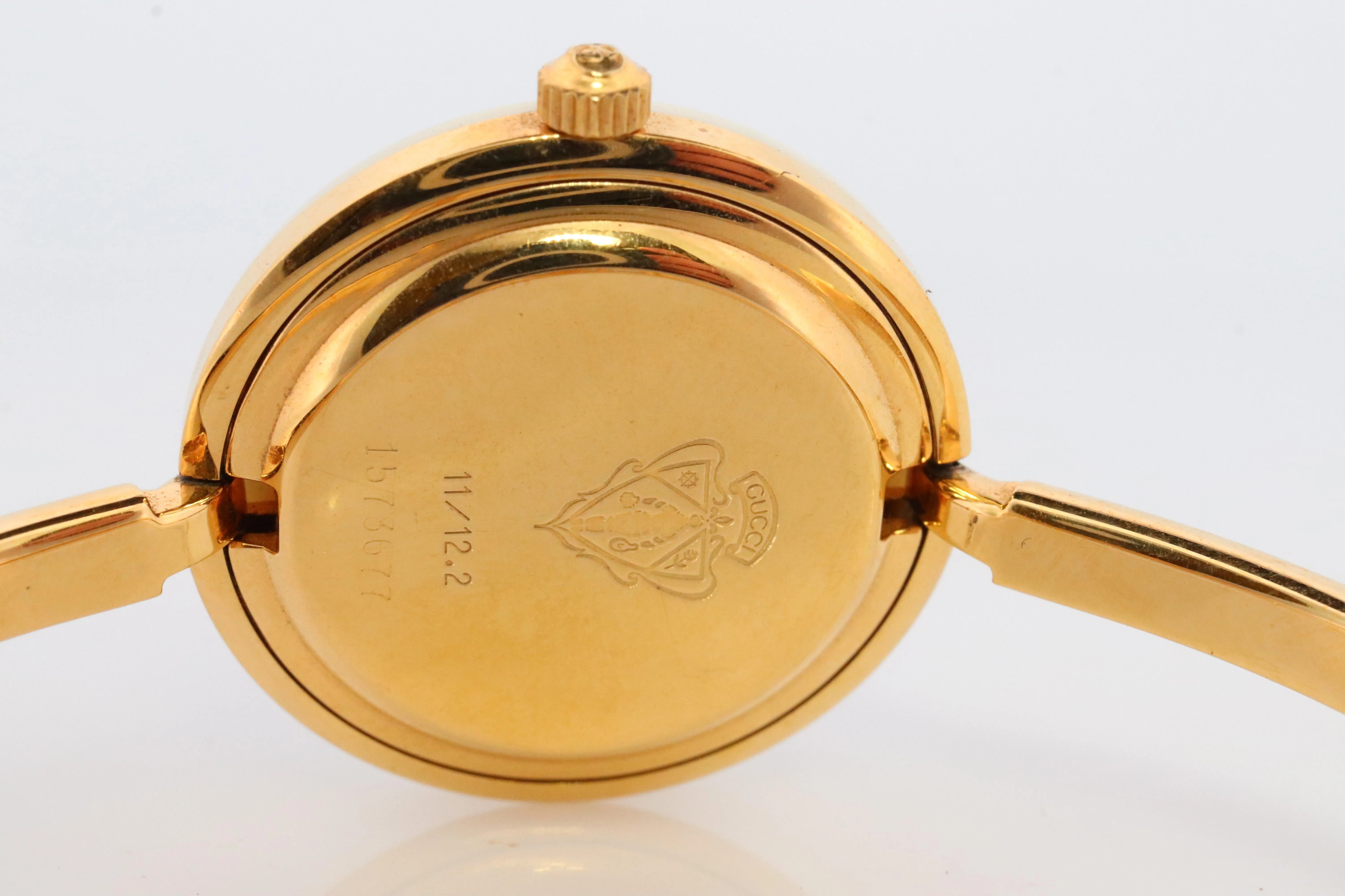 Vintage GUCCI Quartz 11/12.2  Watch Timepiece. Gucci Ladies Bangle watch