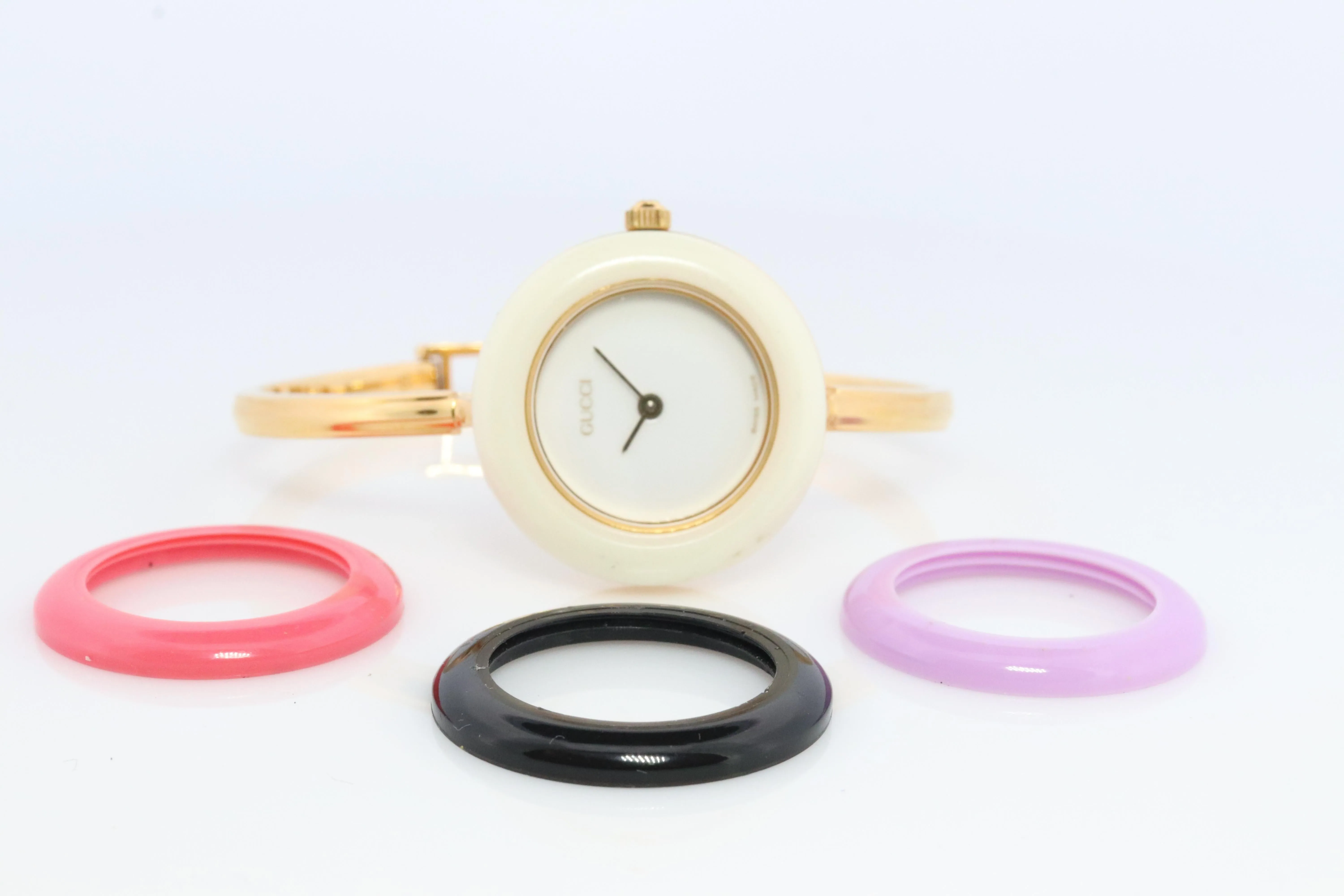 Vintage GUCCI Quartz 11/12.2  Watch Timepiece. Gucci Ladies Bangle watch