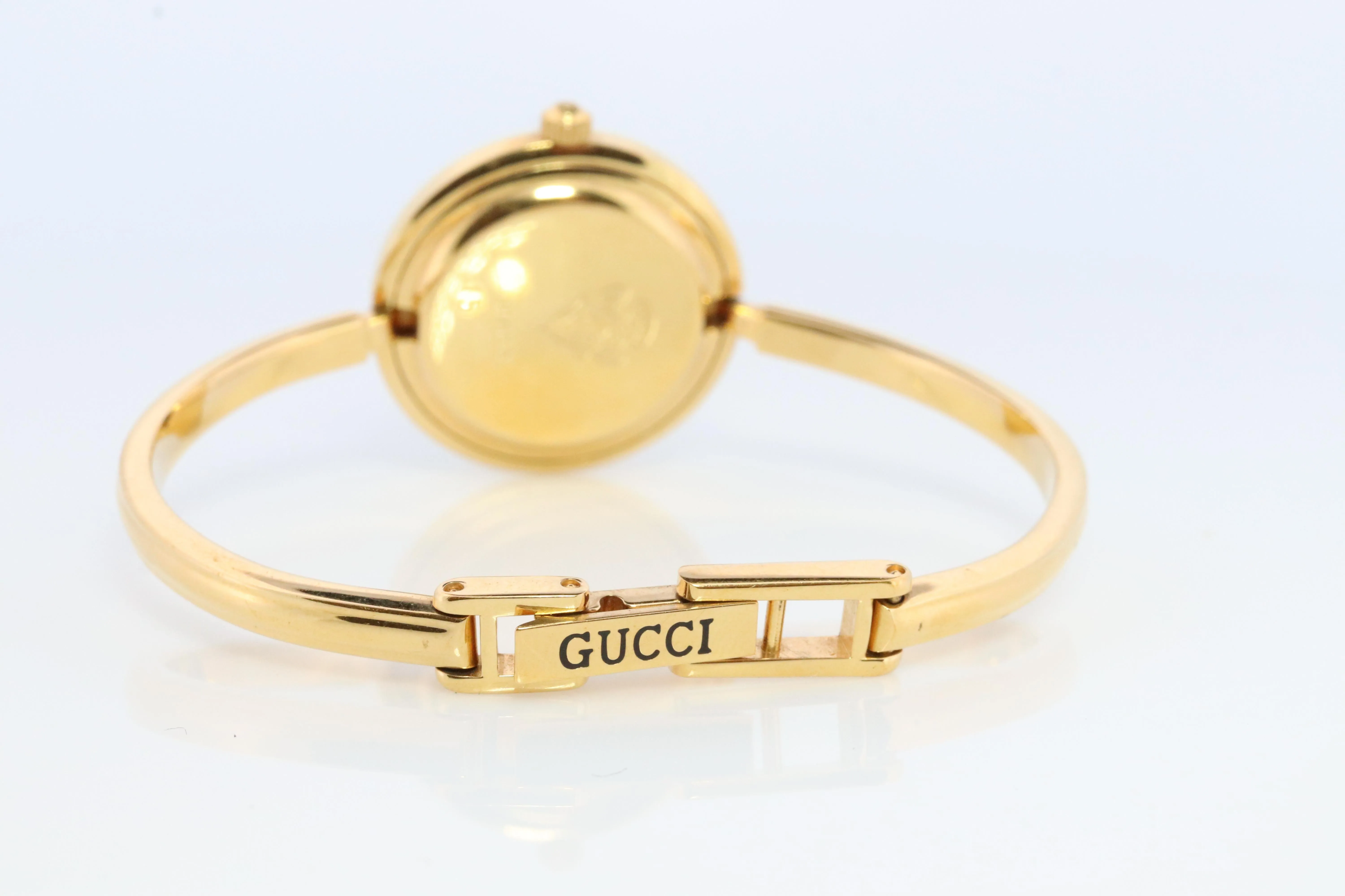 Vintage GUCCI Quartz 11/12.2  Watch Timepiece. Gucci Ladies Bangle watch